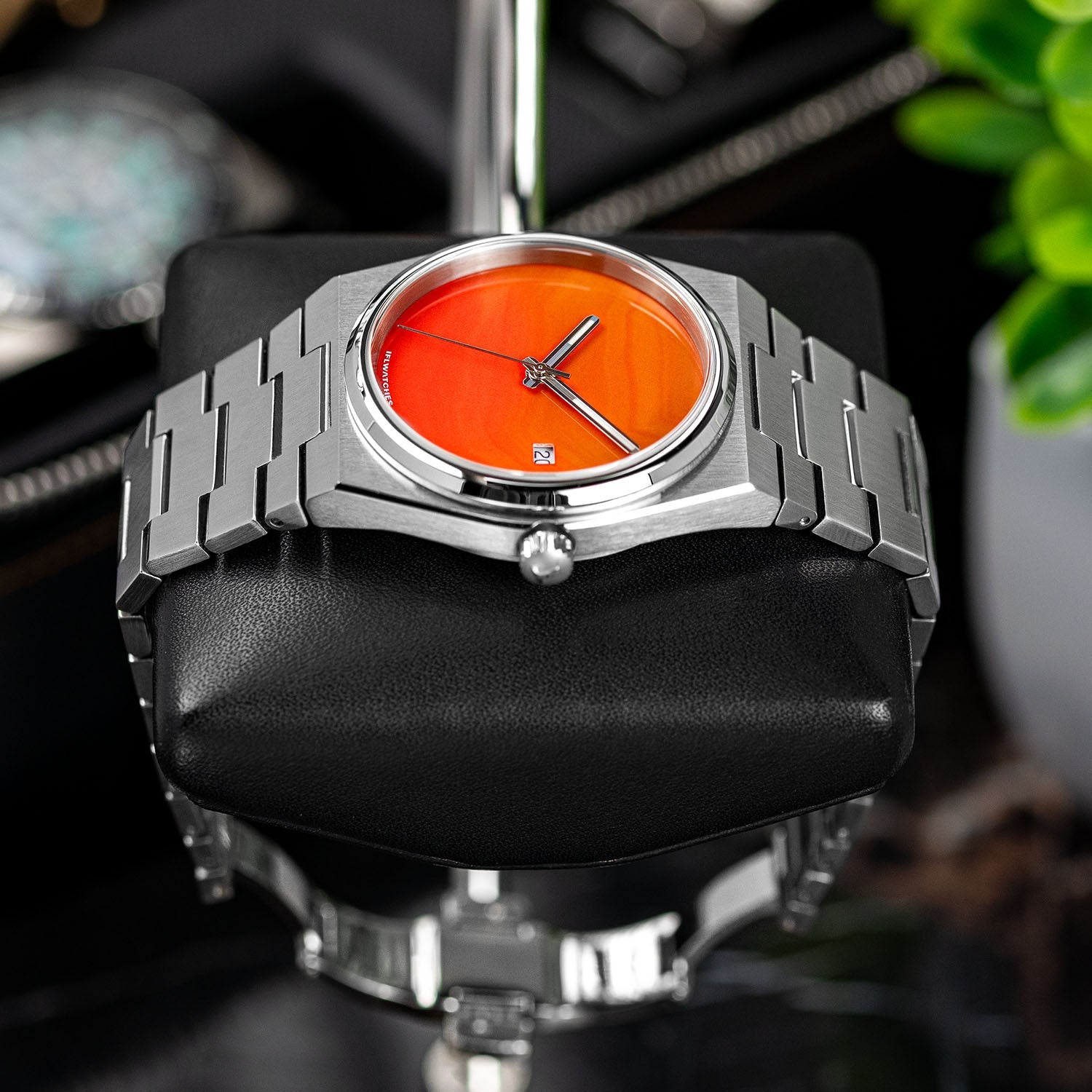 Red Agate Steel Concept – Custom natural red agate stone dial on stainless steel watch, bespoke timepiece by IFL Watches